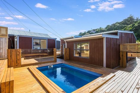 Photo of property in 53 Cluny Road, Plimmerton, Porirua, 5026