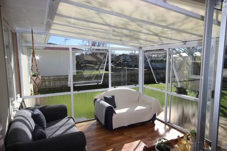 Photo of property in 26 Mokau Place, Terrace End, Palmerston North, 4410