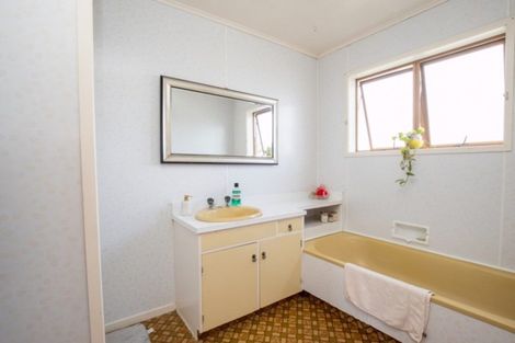 Photo of property in 13 Mahana Road, Ngatea, 3503