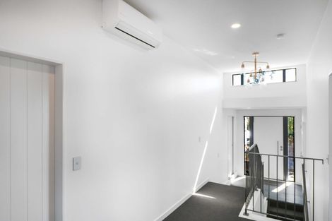 Photo of property in 6 Satchell Way, Kaiwharawhara, Wellington, 6035