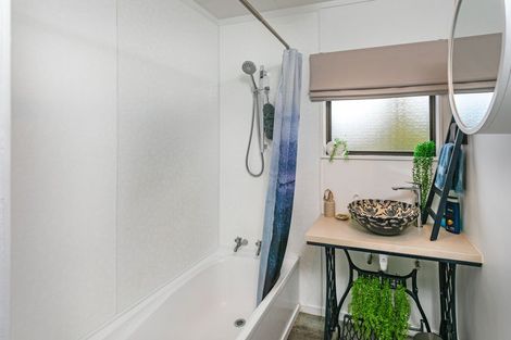 Photo of property in 687 Rings Road, Coromandel, 3506