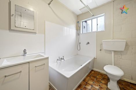 Photo of property in 71e Randwick Crescent, Moera, Lower Hutt, 5010