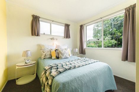 Photo of property in 62 Pukeroa Place, Papakura, 2110