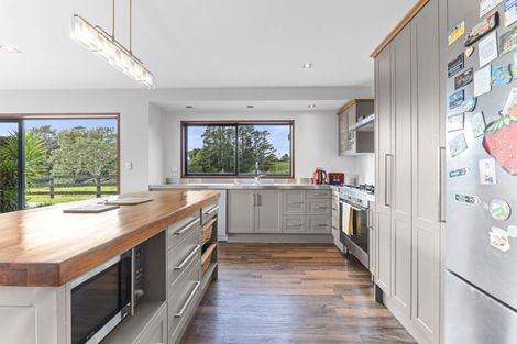 Photo of property in 334 Henwood Road, Hillsborough, New Plymouth, 4372