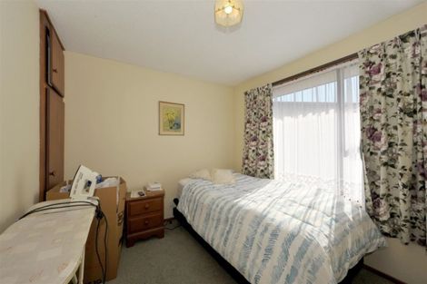 Photo of property in 2/5 Peebles Drive, Hei Hei, Christchurch, 8042