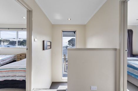 Photo of property in 68 Sixth Avenue, Urenui, 4377