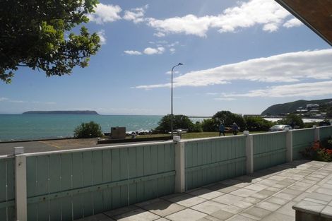 Photo of property in 27 Moana Road, Plimmerton, Porirua, 5026