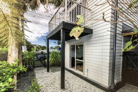 Photo of property in 1/4 Keeling Road, Henderson, Auckland, 0612