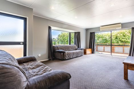 Photo of property in 23 Hookway Grove, Paraparaumu, 5032