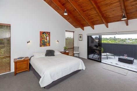 Photo of property in 20 Tiromoana Road, Raumati South, Paraparaumu, 5032