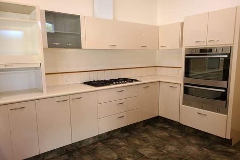 Photo of property in 8 Argyle Place, Highlands Park, New Plymouth, 4312