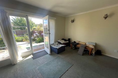 Photo of property in 5 Greenfield Place, Mairehau, Christchurch, 8052