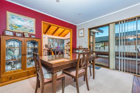 Photo of property in 9 Westpark Drive, West Harbour, Auckland, 0618
