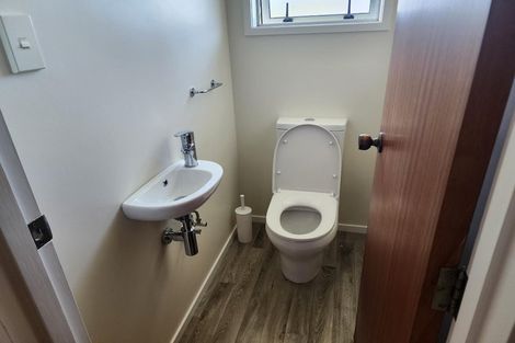 Photo of property in 39 James Cook Street, Havelock North, 4130