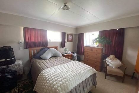 Photo of property in 2 Chartwell Drive, Eltham, 4322