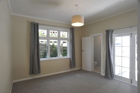 Photo of property in 82 Mitchell Street, Brooklyn, Wellington, 6021