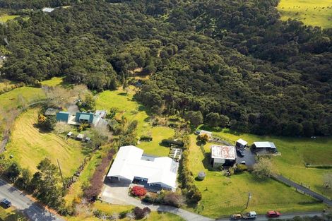 Photo of property in 136 Pinchgut Road, Kaukapakapa, 0873