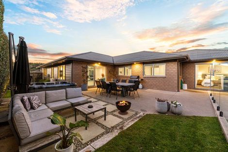 Photo of property in 14 Will Street, Huapai, Kumeu, 0810