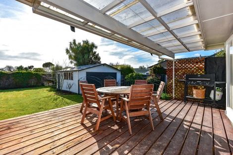 Photo of property in 90 Kendal Avenue, Burnside, Christchurch, 8053