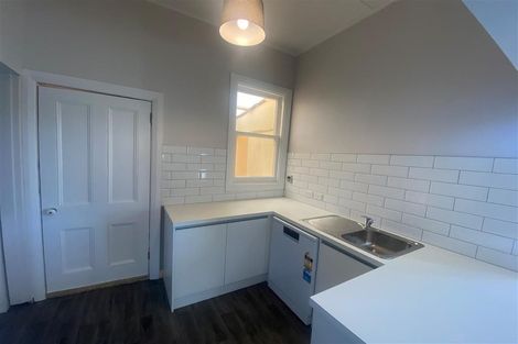 Photo of property in 37b Plunket Street, Kelburn, Wellington, 6012