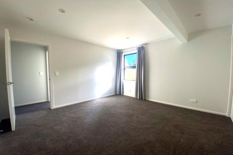 Photo of property in 37 Priscilla Crescent, Kingston, Wellington, 6021