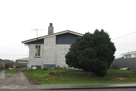 Photo of property in 98 Mcquarrie Street, Kingswell, Invercargill, 9812