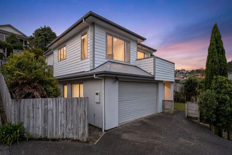 Photo of property in 16 Eastcott Grove, Churton Park, Wellington, 6037