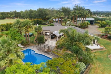 Photo of property in 136 Oraha Road, Kumeu, 0892