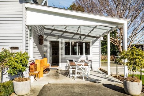 Photo of property in 1 Mary Street, Winton, 9720