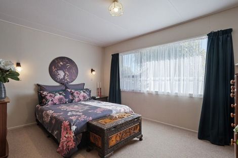 Photo of property in 6 Raukawa Street, Otaki, 5512