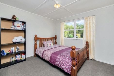Photo of property in 20 Riserra Drive, Ranui, Auckland, 0612