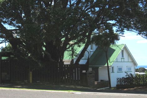 Photo of property in 1/203 East Coast Road, Castor Bay, Auckland, 0620