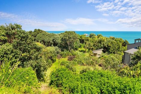 Photo of property in 41 Waitea Road, Muriwai, 0881