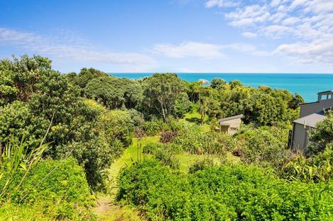 Photo of property in 41 Waitea Road, Muriwai, 0881