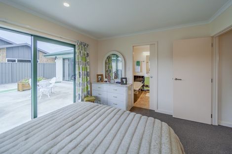 Photo of property in 7 Gregory Grove, Clive, 4102