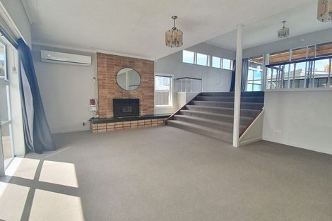 Photo of property in 57 Forrest Hill Road, Milford, Auckland, 0620