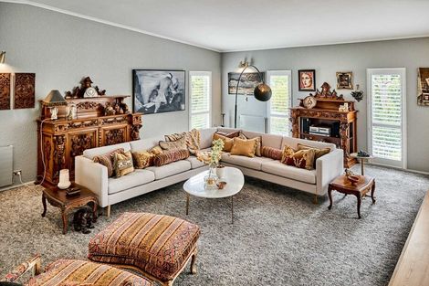 Photo of property in 15 Waitohu Road, York Bay, Lower Hutt, 5013