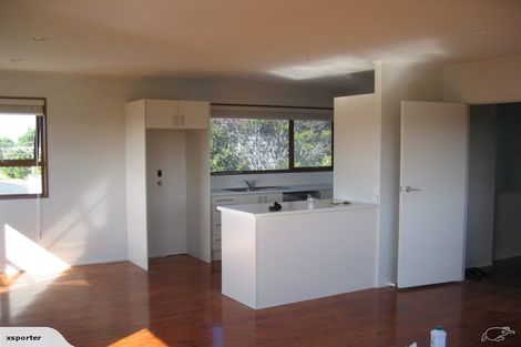 Photo of property in 2/26 Bayview Road, Hauraki, Auckland, 0622