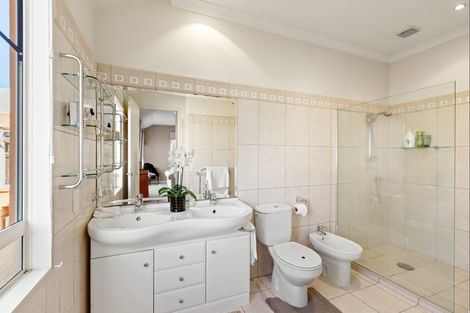 Photo of property in 4 Noel Avenue, Orewa, 0931