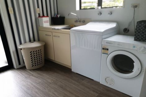 Photo of property in 97 Adelaide Road, Dannevirke, 4930