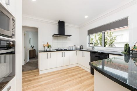 Photo of property in 29 Ian Marwick Place, Birkenhead, Auckland, 0626