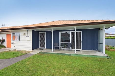 Photo of property in 3/805 Heretaunga Street East, Parkvale, Hastings, 4122