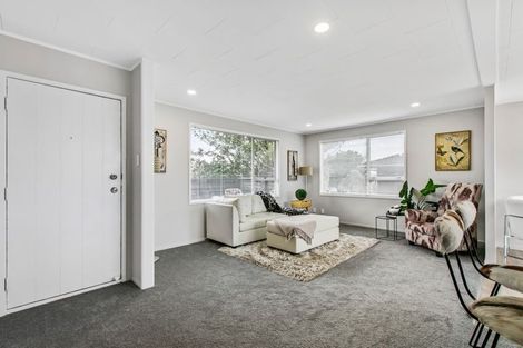 Photo of property in 18 Shalimar Place, Clover Park, Auckland, 2019