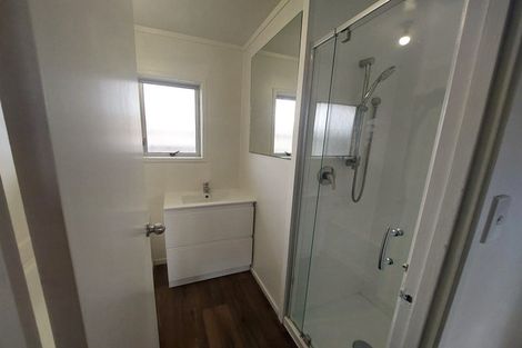 Photo of property in 27 John Walker Drive, Manurewa, Auckland, 2102