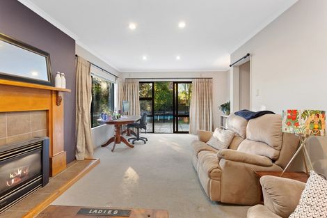 Photo of property in 9 Banks Place, Rangiora, 7400