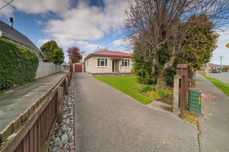 Photo of property in 87 Middlepark Road, Sockburn, Christchurch, 8042