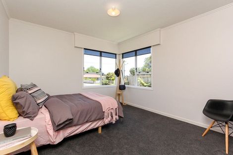 Photo of property in 247 Mangorei Road, Merrilands, New Plymouth, 4312