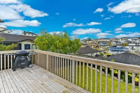 Photo of property in 18 Virginia Street, Henderson, Auckland, 0612