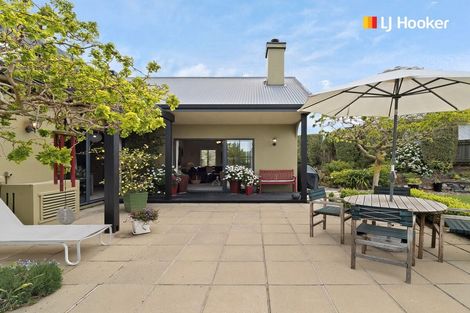 Photo of property in 14 Sunninghurst Drive, Fairfield, Dunedin, 9018