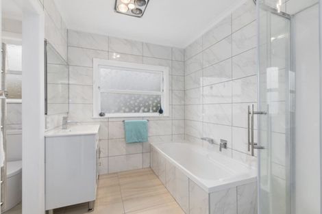 Photo of property in 162 Kings Crescent, Hutt Central, Lower Hutt, 5010